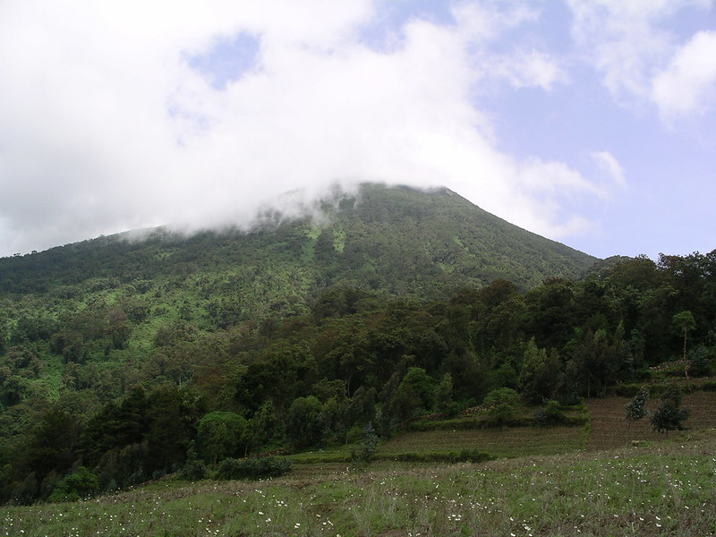 bisoke hike